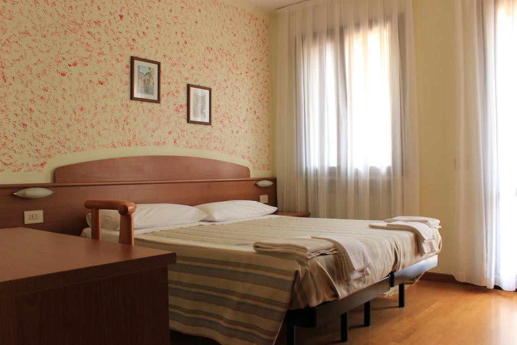 Albergo Al Castello Recoaro Terme Habitación foto